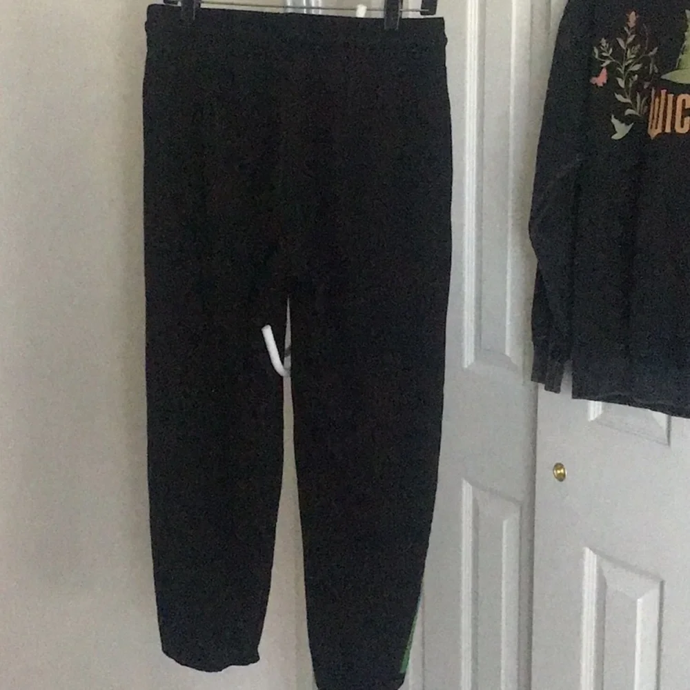 Black wicked joggers with free sweatshirt